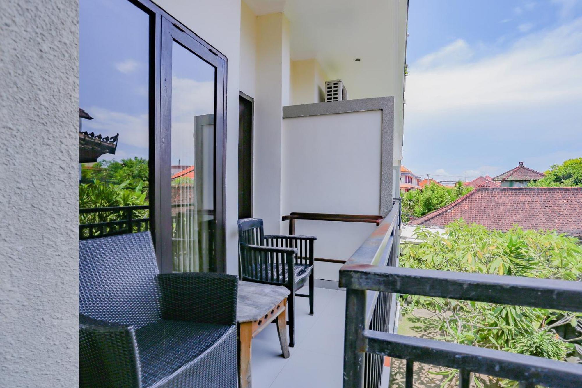 Oyo 4012 Ari Beach Inn Kuta Lombok Exteriör bild