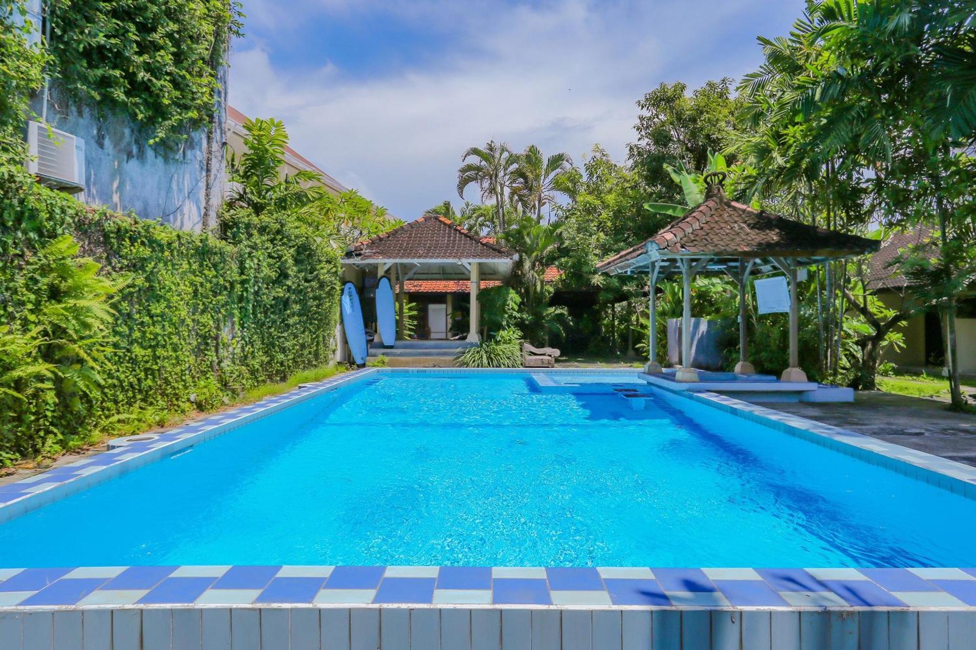Oyo 4012 Ari Beach Inn Kuta Lombok Exteriör bild