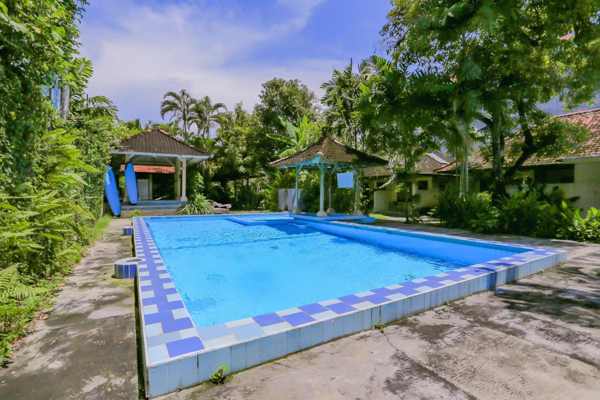 Oyo 4012 Ari Beach Inn Kuta Lombok Exteriör bild
