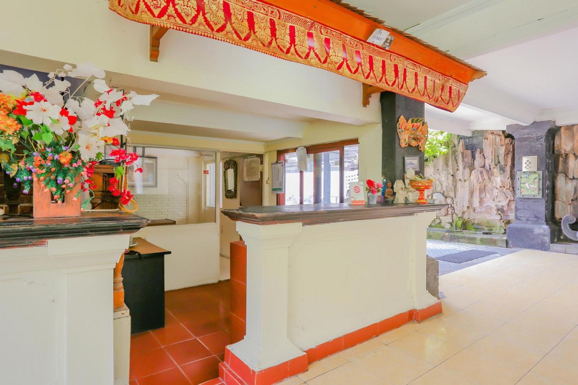 Oyo 4012 Ari Beach Inn Kuta Lombok Exteriör bild