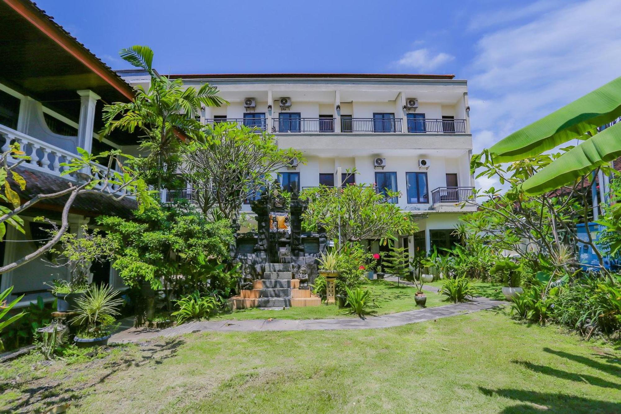 Oyo 4012 Ari Beach Inn Kuta Lombok Exteriör bild